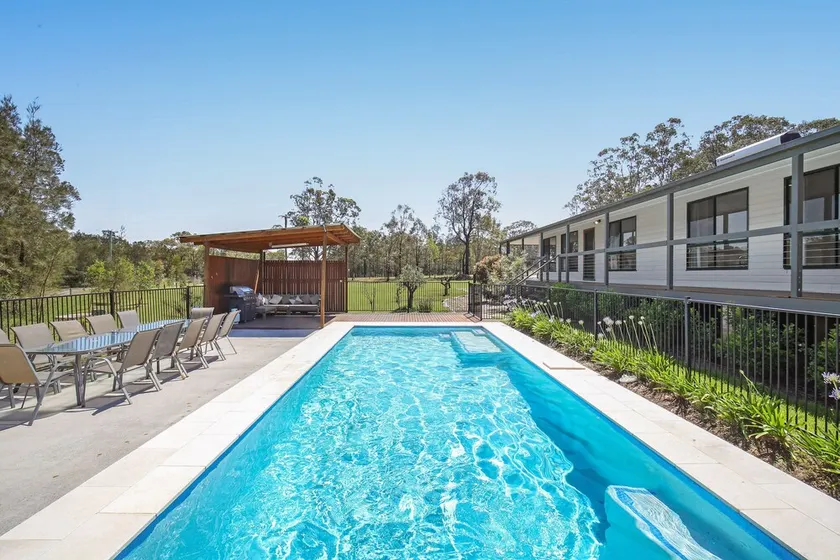 Casa Sangiovese Pokolbin 6 bedroom 5bathroom home with private pool. - Image 1
