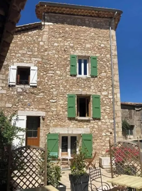 Charming village house for 6 people - Image 1