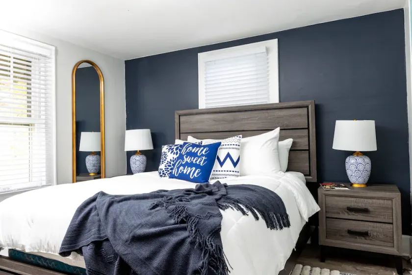 Fully stocked Suite Dwntown Cuy falls! near cvnp and blossom. Sleeps 4 - Image 1