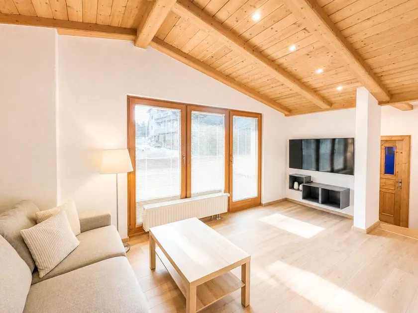 Komfort lejlighed med et soveværelse og balkon - Image 1
