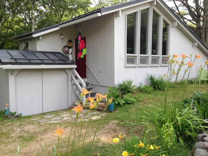 JACKSON House * FANTASTISK beliggenhed * Mtn and Brookside, super clean, comfy, pets OK - Image 1