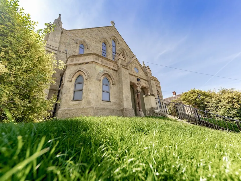 BISHOPS RETREAT, pet friendly, country holiday cottage in Ventnor - Image 1