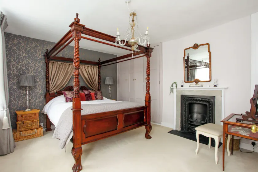 Newgate House, Sandwich - Image 1