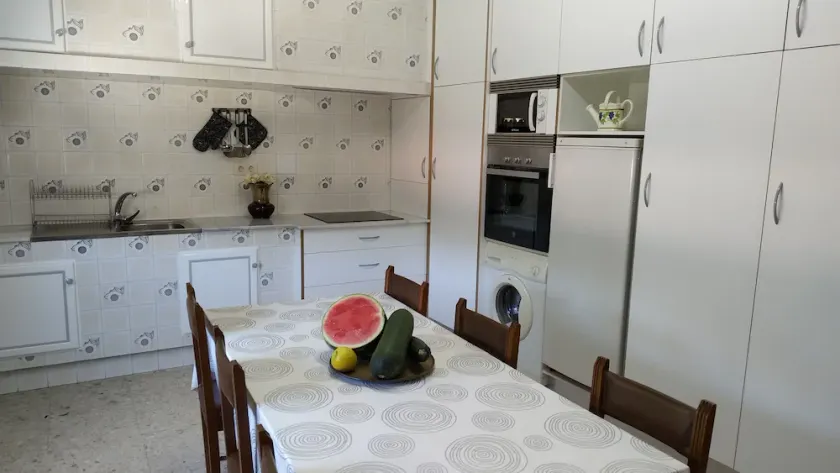 Lägenhet i Bueu, framför Portomaior Beach. Njut av Rias Baixas. - Image 1