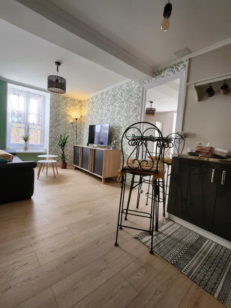 Appartement Tout Confort au Centre Ville, Proche de Tous Commerces - Image 1