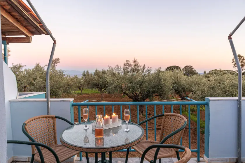Sunny Summer Retreat - Perfect Location - Image 1
