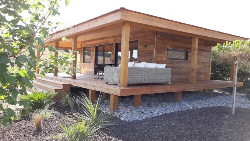 Prestigious cabin on stilts with private spa in the heart of nature - Image 1