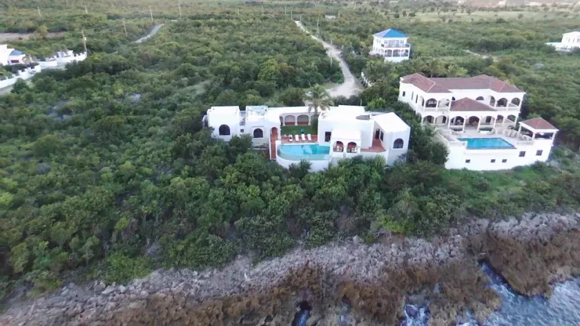 Stunning Ocean Front Shoal Bay Villa - Image 1