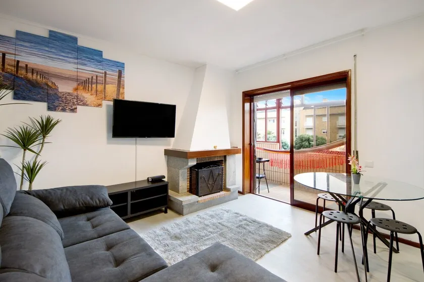Apartment \"Barrinha Beach\" with Sea View, Shared Terrace & Wi-Fi - Image 1