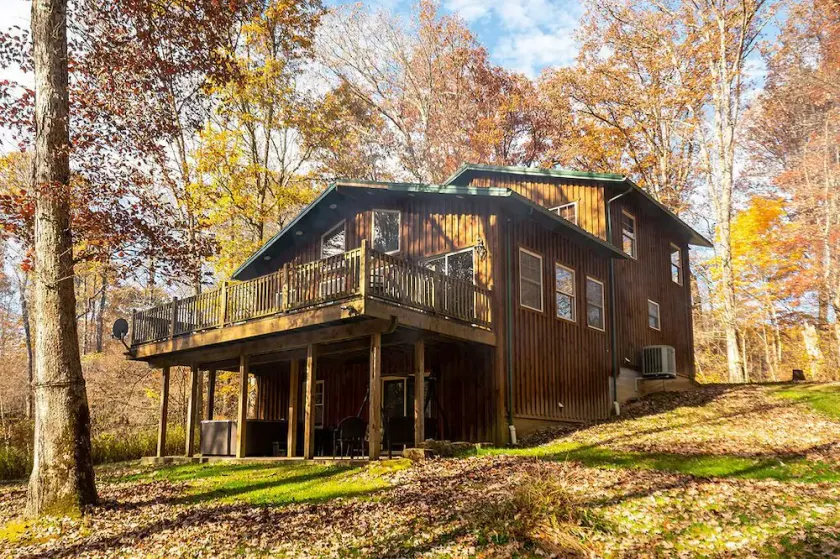 OVR's Lodge sur Stony Creek! MOUNTAIN LODGE chaleureux et authentique! Jacuzzi! - Image 1