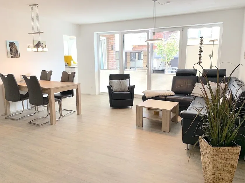 Freyja vacation apartment at the tip of the harbor: comfort and proximity to the beach - Image 1