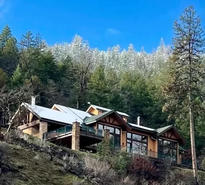 Trinity River Estate - Image 1