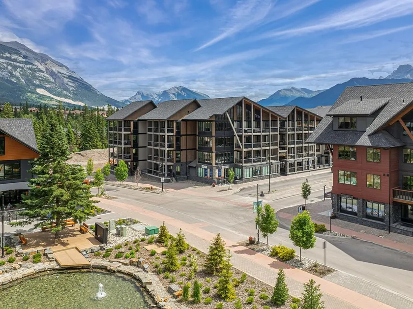 Luxury Mountain Haven Views Hot Tub Central Bridgette Bar Main St - Image 1