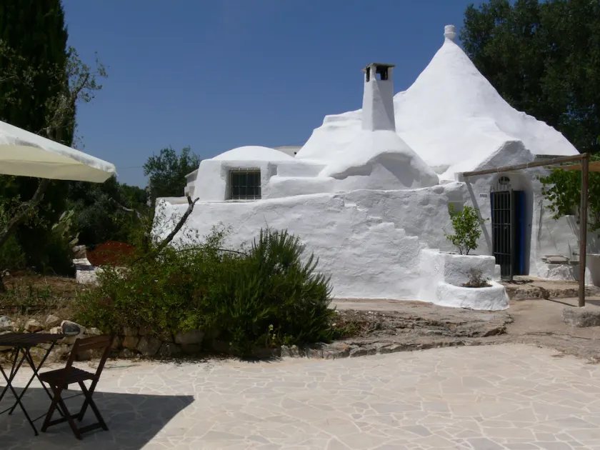 En oase af fred i bakkerne i Itria-dalen, PUGLIA 15 km fra Adriaterhavet - Image 1