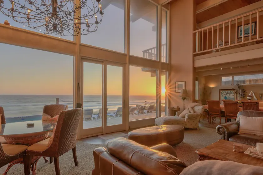 Oceanfront Home & Guesthouse - Panoramic Views - Image 1