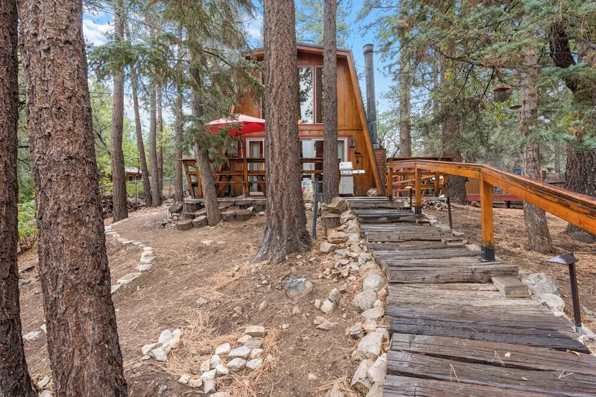 Zen Den - Walk to Slopes, Hot Tub, Fireplace, Deck, Barbecue - Image 1