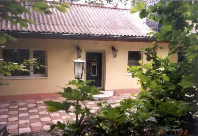 Lone-standing vacation home on forest edge w/ large property & 2 patios - Image 1
