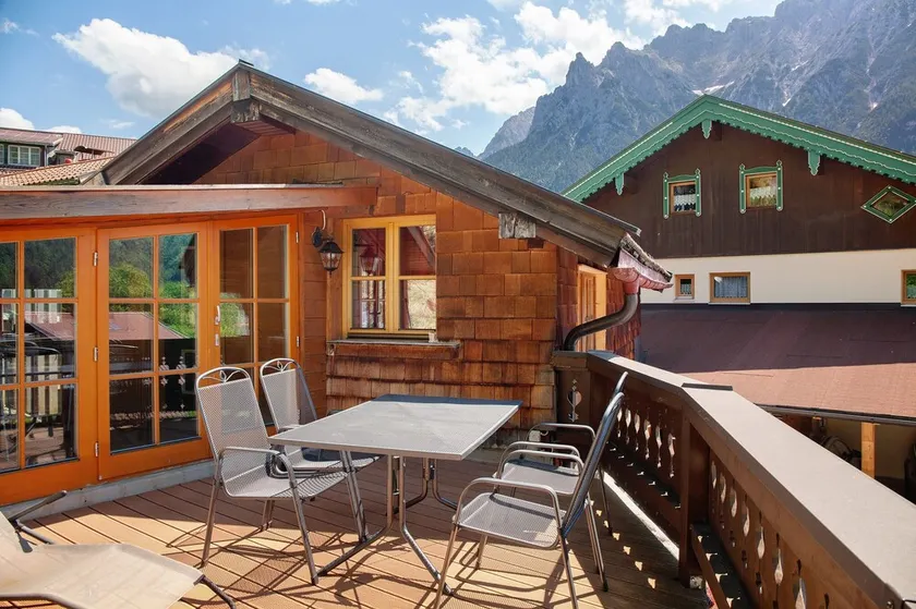 2-storey Apartment 'Rubin' Near the Ski Lift with Mountain View, Wi-Fi & Terrace - Image 1