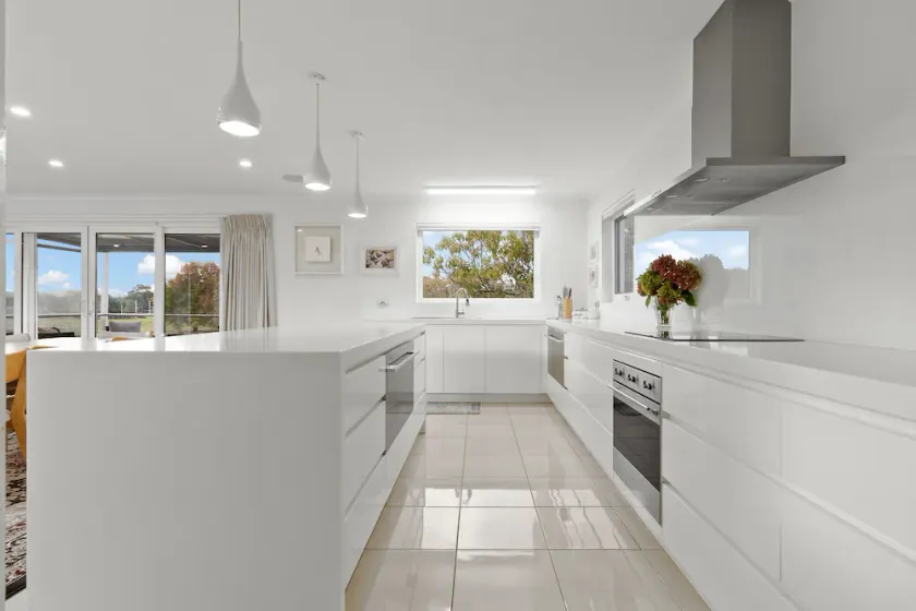 Executive Home, Stunning Location, Launceston - Image 1