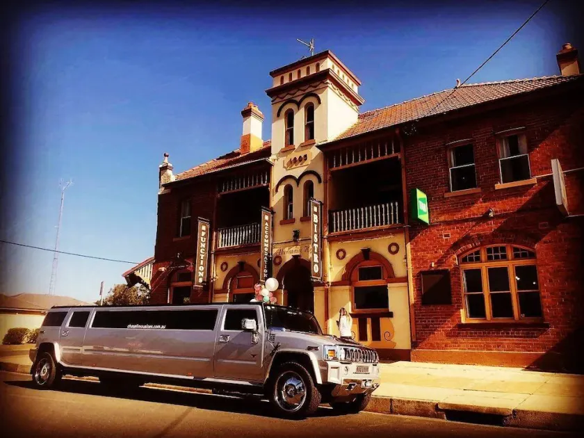 Beautiful Historic Hotel in the Hunter Valley - Image 1