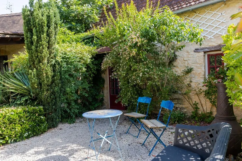 Cottage 'Gite Lune' with Shared Pool, Private Terrace and Wi-Fi - Image 1