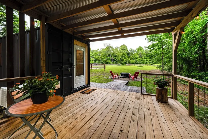 Tiny Cabin Nature Retreat Near Blue Rock - Image 1