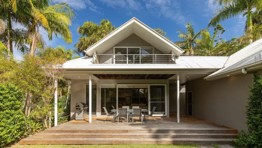 The Beach House At Lizzie - Image 1