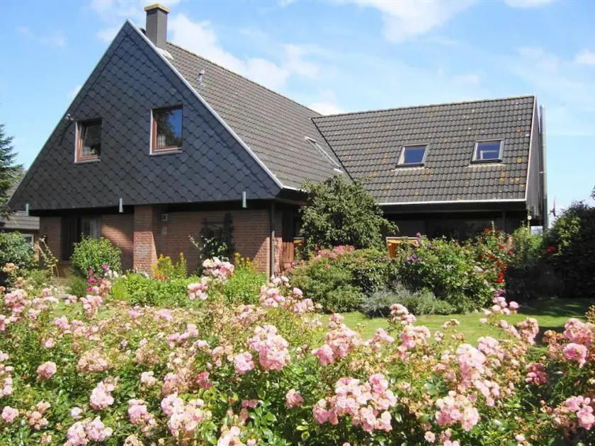 Apartment Stauch - Image 1