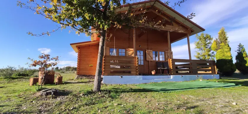 Bungalow in the mountain with swimming pool near Serra da Estrela (to 6 people) - Image 1