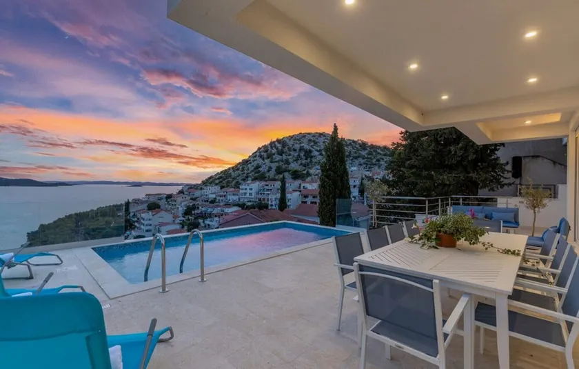 Luxusvilla Fleur mit Meerblick und Pool - Image 1