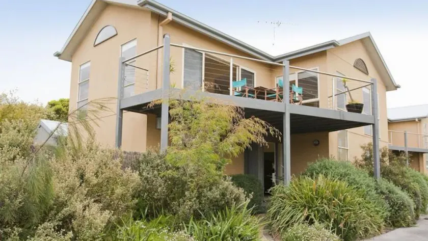 Darian Beach House 1-28 Sea Views 500m to Beach - Image 1