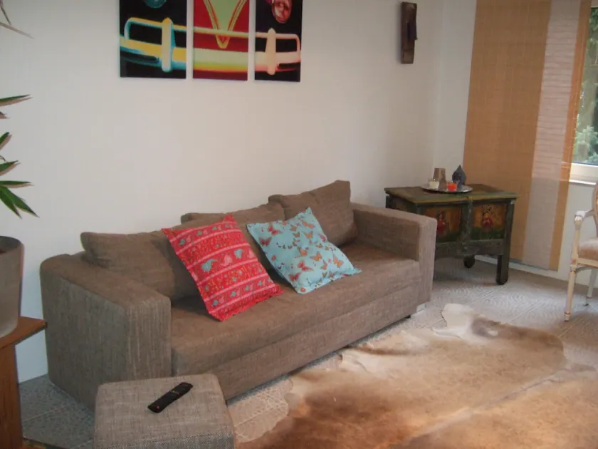 Quiet apartment centrally located - Image 1