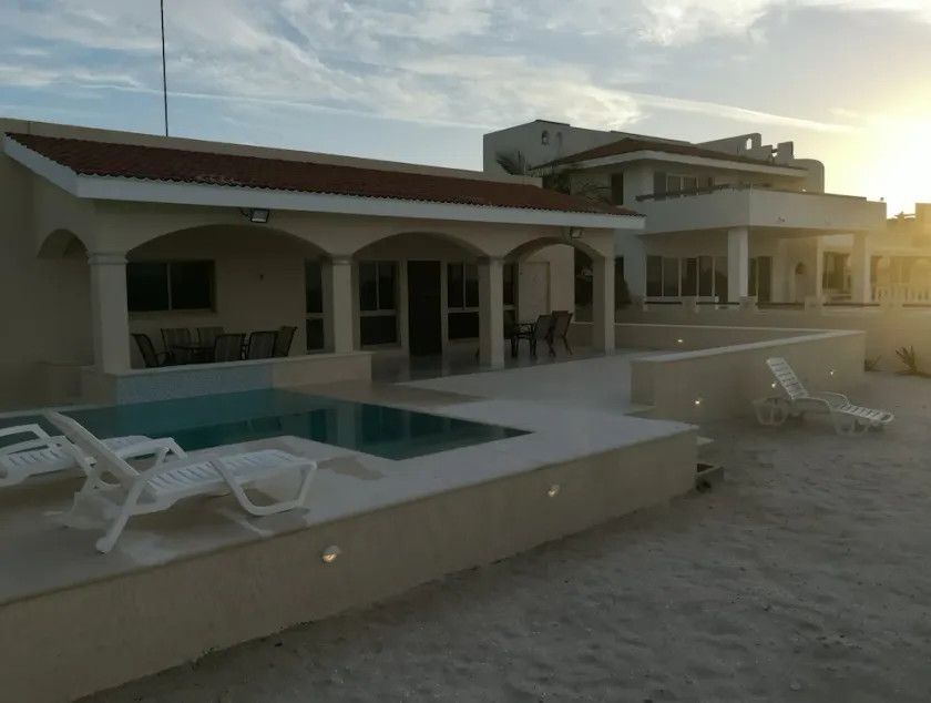 CASA PLAYA FRENTE AL MAR, ENTRADA RAM CHIXCHULUB PUERTO - Image 1