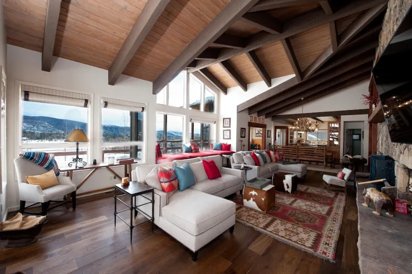 Amazing Luxury Home - Views/Hot Tub/Fire Pit/Ping Pong - 3 Miles to Purg - Image 1