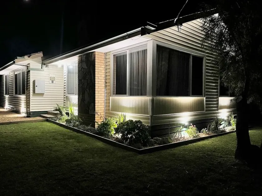 House in Portland Victoria, sleeps 8! - Image 1