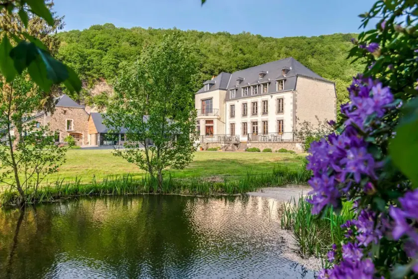 Chateau Meuse - Twentysix Bedroom Castle, Sleeps 60 - Image 1