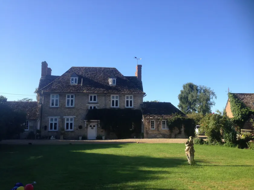Designer House at Buscot Manor - Image 1