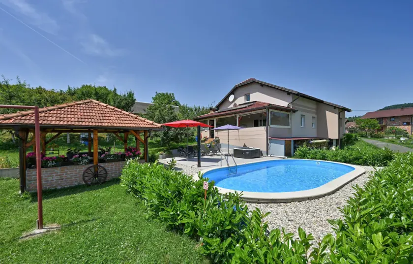 Nice Home In Breznicki Hum - Image 1