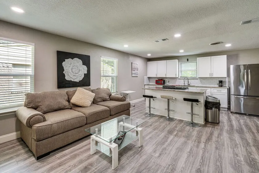 Pet-Friendly Home Near Dallas w/ Private Backyard - Image 1