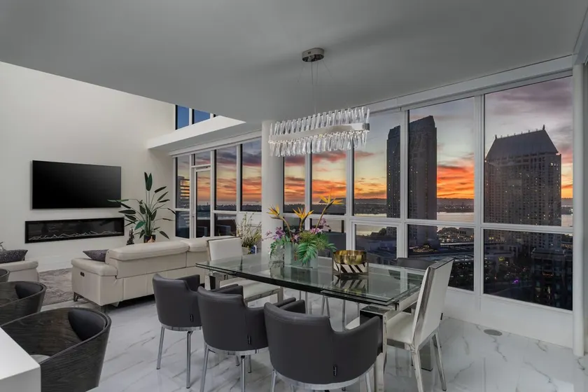 Double story downtown Marina penthouse! - Image 1