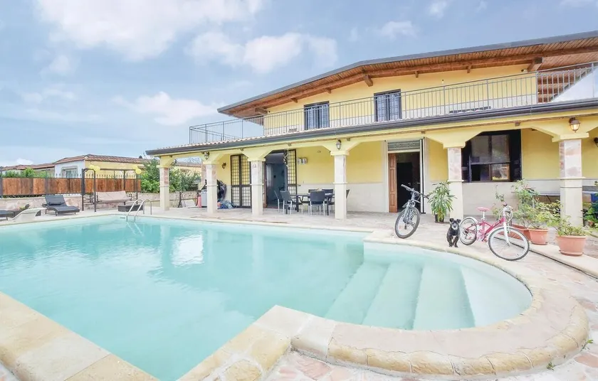 Luxurious Home In Torre Di Pescopaganoce - Image 1