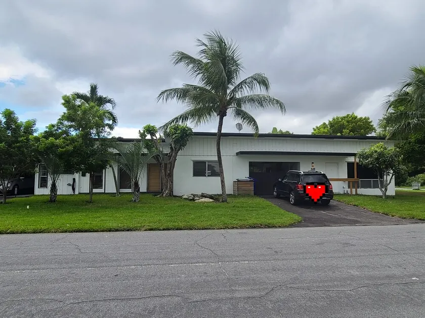 Modern Mid Century Home - Image 1