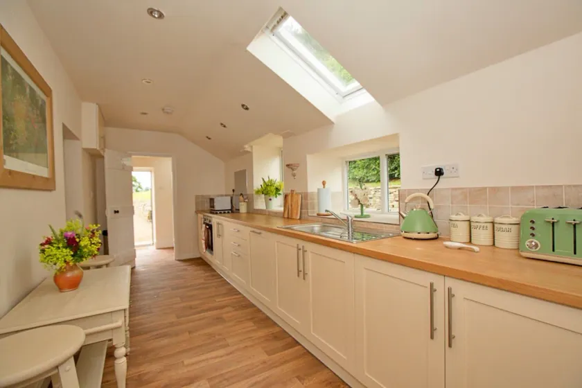Pet-friendly Cottage in Belsay, No Deposit - Image 1