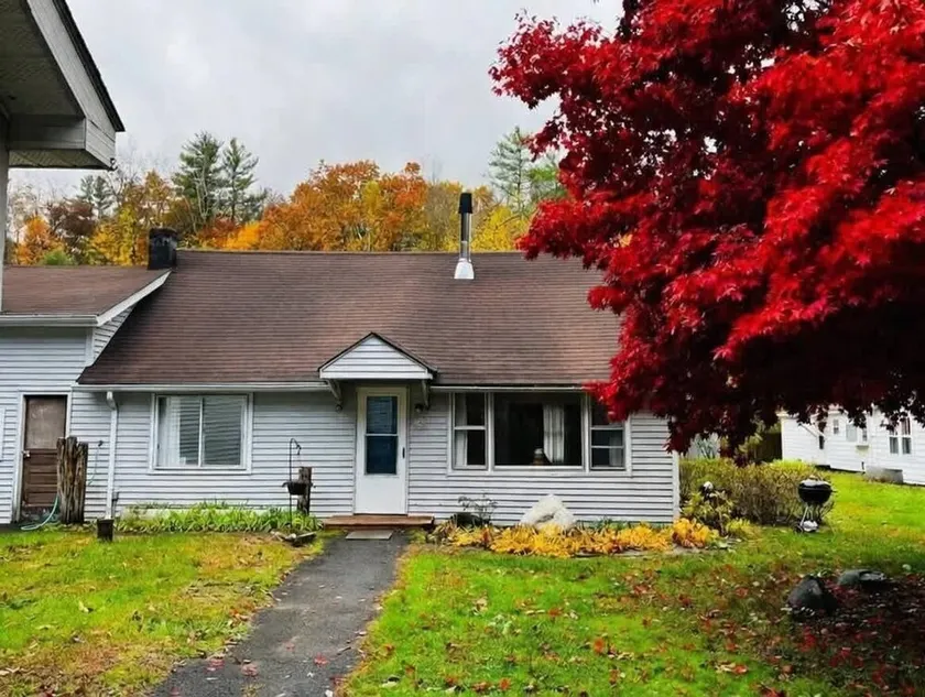 Quaint Cottage w/ Peloton & Sauna near Hiking - Image 1