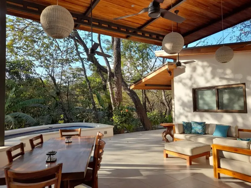 TUANIS: Modern 2 Bdrm Home in North Guiones, Walk to shops, dining & Beach - Image 1