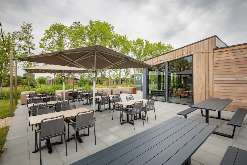 Luxury Lodge with 2 Bathrooms near Markermeer - Image 1