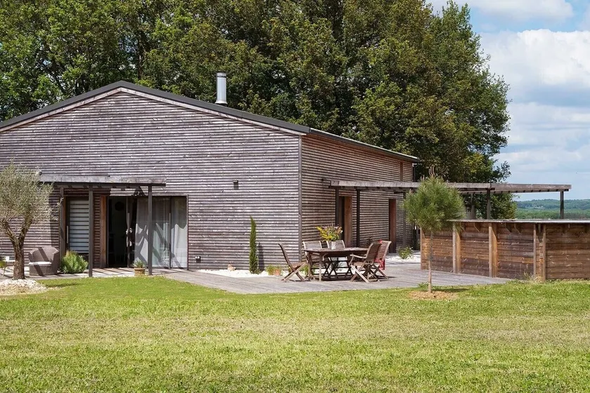 4 bedroom private vacation home in couze-et-saint-front - Image 1
