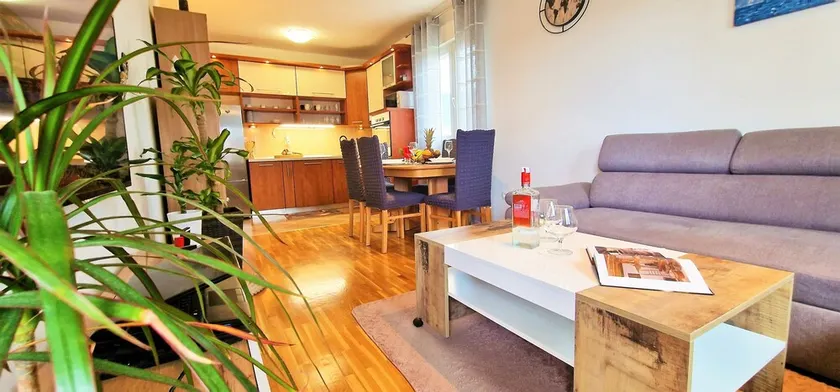 Conte Apartment - Image 1
