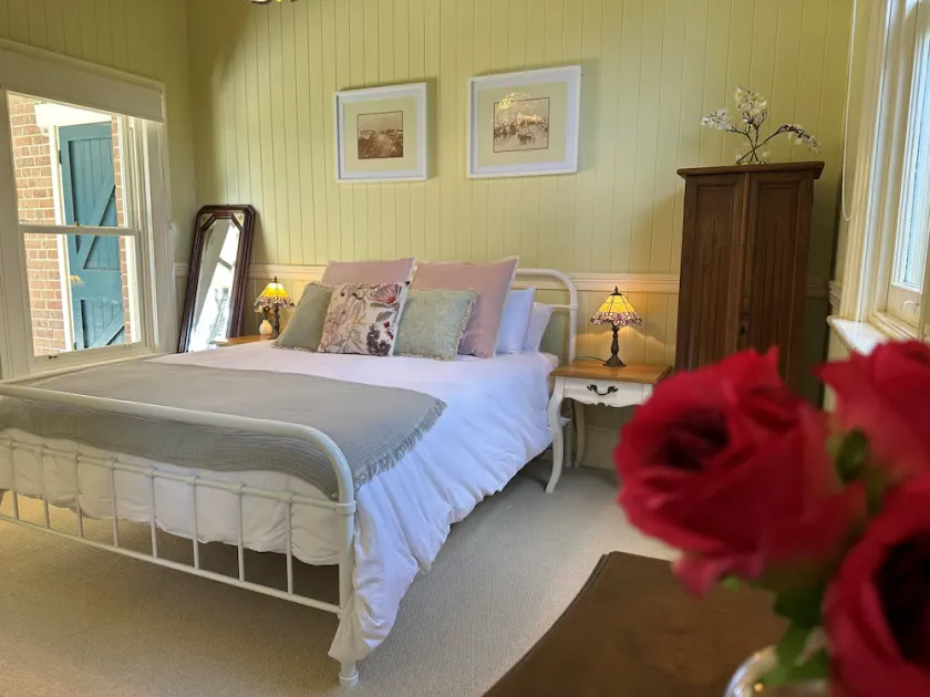 Dr Crookston's Guest House - The Estate Camden - Image 1