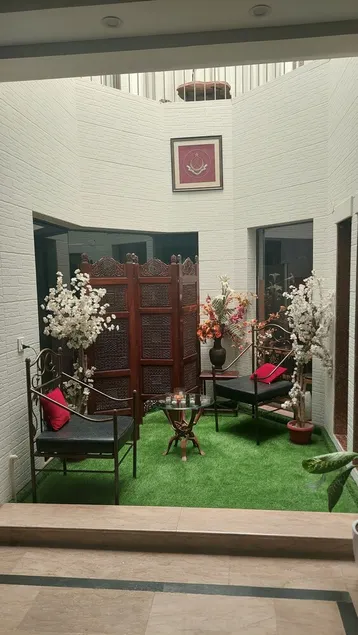 Luxurious 2-bedroom ground portion in heart of DHA - Image 1